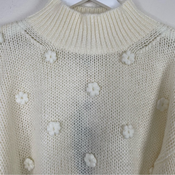 sold FARM Rio Floral Applique Lantern-Sleeve Sweater - Large - Off-White - Picture 4 of 11